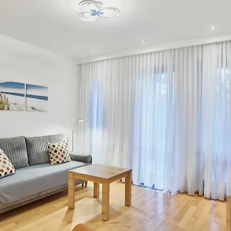 - Baltycka Apartment Swinoujscie